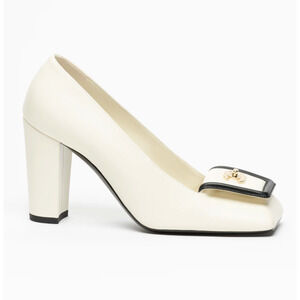 Chanel 26S Blazy Ivory Black Square Turnlock Gold CC Logo Block Heel Pump 40.5